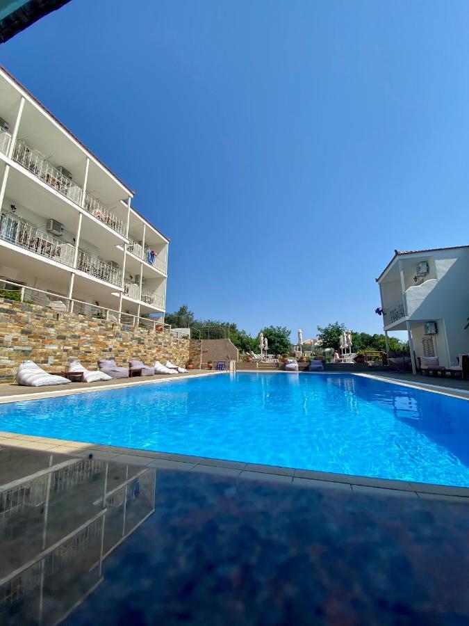 Hotel Nereides Патитири Экстерьер фото