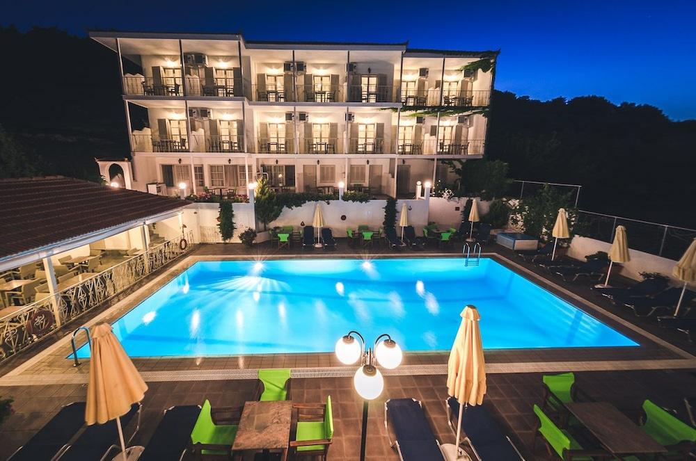 Hotel Nereides Патитири Экстерьер фото